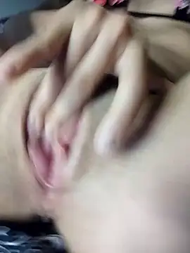 Snapshot of lucerocutte chatting on 10-31-25, 07:09 lucerocutte online show from 10-31-25, 07:09