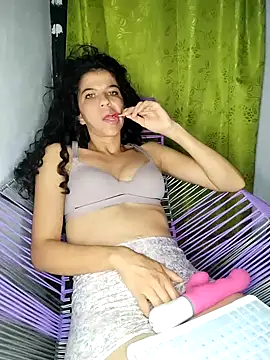 Snapshot of lucerocutte chatting on 11-12-25, 06:47 lucerocutte online show from 11-12-25, 06:47