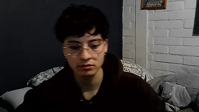 feeelipe2007 online show from 06-24-26, 10:20