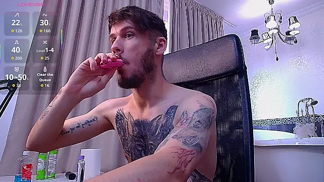 Snapshot of JonahShaw chatting on 09-10-25, 05:29 JonahShaw online show from 09-10-25, 05:29