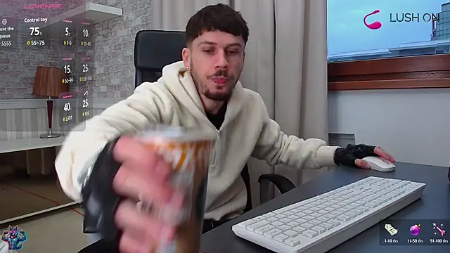 Snapshot of JonahShaw chatting on 10-07-25, 04:42 JonahShaw online show from 10-07-25, 04:42