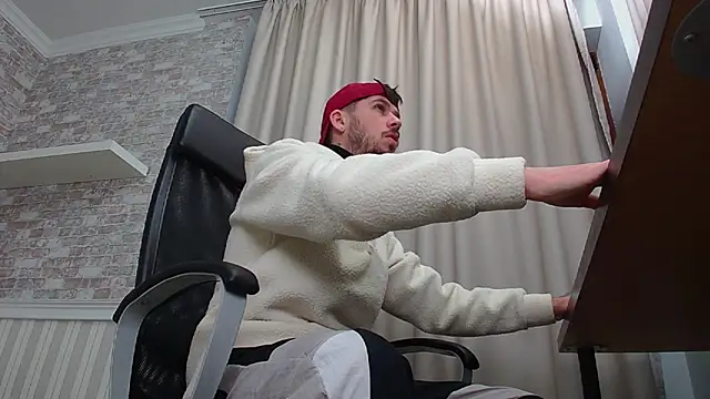 Snapshot of JonahShaw chatting on 10-12-25, 04:11 JonahShaw online show from 10-12-25, 04:11