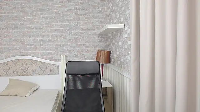 Snapshot of JonahShaw chatting on 10-24-25, 04:20 JonahShaw online show from 10-24-25, 04:20