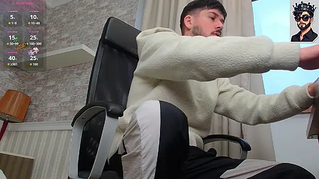 Snapshot of JonahShaw chatting on 11-03-25, 05:09 JonahShaw online show from 11-03-25, 05:09