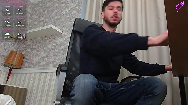 Snapshot of JonahShaw chatting on 11-08-25, 05:18 JonahShaw online show from 11-08-25, 05:18