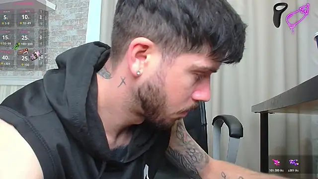 Snapshot of JonahShaw chatting on 11-12-25, 05:30 JonahShaw online show from 11-12-25, 05:30