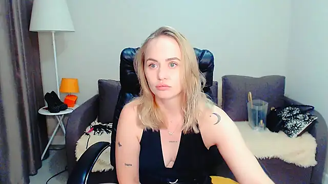 LiluMoon   online show from 07-16-26, 06:03