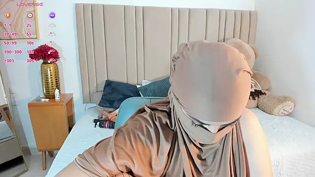 Snapshot of najwa__ chatting on 02-15-26, 03:03 najwa online show from 02-15-26, 03:03