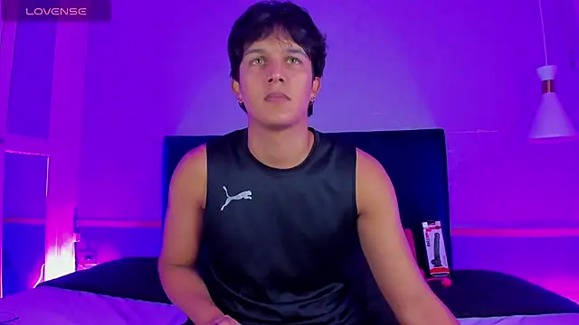 Snapshot of Leo_Savage_ chatting on 11-02-25, 04:04 Leo Savage online show from 11-02-25, 04:04