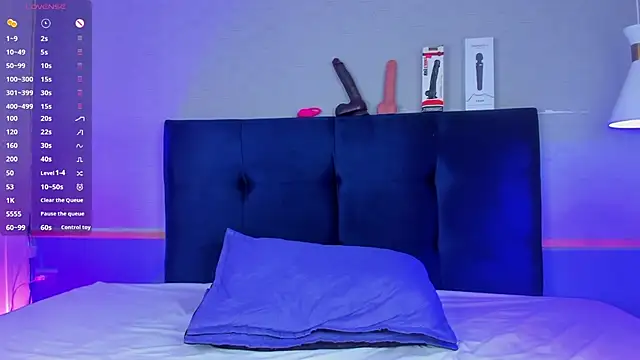 Snapshot of Leo_Savage_ chatting on 11-14-25, 04:00 Leo Savage online show from 11-14-25, 04:00