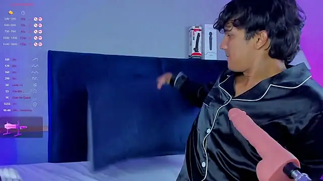 Snapshot of Leo_Savage_ chatting on 11-15-25, 03:48 Leo Savage online show from 11-15-25, 03:48