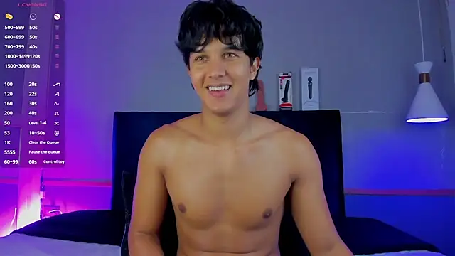 Snapshot of Leo_Savage_ chatting on 11-16-25, 03:45 Leo Savage online show from 11-16-25, 03:45