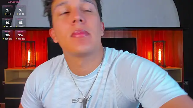 Leo Savage  online show from 07-17-26, 04:19