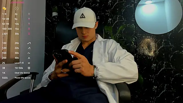 Snapshot of Alexander_ferre chatting on 10-09-25, 04:27 Alexander ferre online show from 10-09-25, 04:27