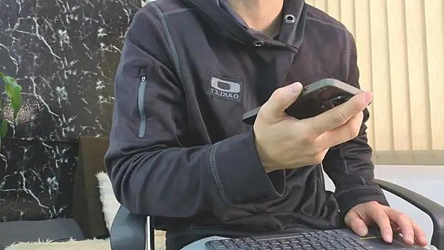 Snapshot of Alexander_ferre chatting on 05-27-26, 12:35 Alexander ferre online show from 05-27-26, 12:35