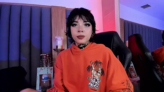 misstomie  online show from 02-25-26, 05:11