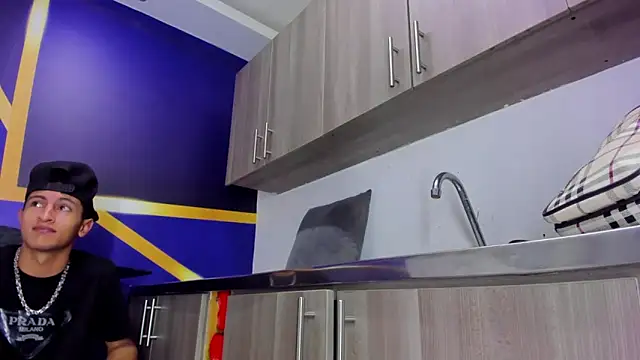 Snapshot of gustavo_saaled19_ chatting on 09-13-25, 08:30 gustavo saaled19 online show from 09-13-25, 08:30