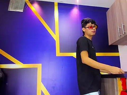 Snapshot of gustavo_saaled19_ chatting on 09-14-25, 07:57 gustavo saaled19 online show from 09-14-25, 07:57