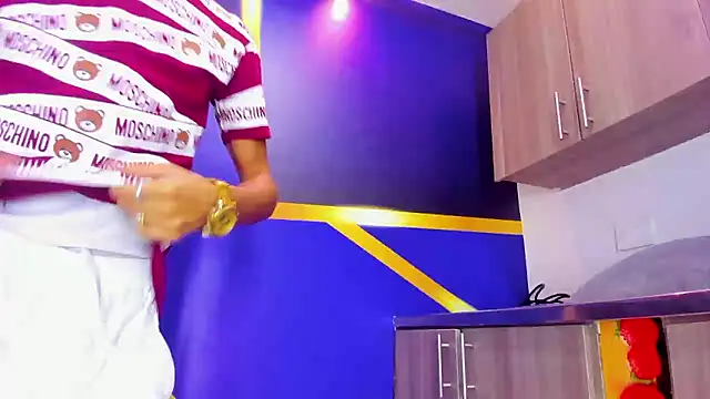 Snapshot of gustavo_saaled19_ chatting on 09-29-25, 07:30 gustavo saaled19 online show from 09-29-25, 07:30