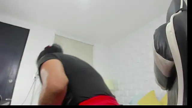 Snapshot of yulitza1025 chatting on 02-27-26, 11:54 yulitza1025 online show from 02-27-26, 11:54