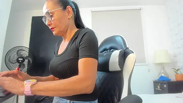 Snapshot of yulitza1025 chatting on 03-09-26, 12:20 yulitza1025 online show from 03-09-26, 12:20