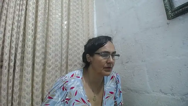 gabbyparker  online show from 05-10-26, 10:09