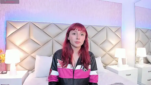 dafnne hall online show from 09-09-25, 04:34