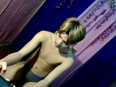 addicted to alex online show from 11-19-25, 01:33