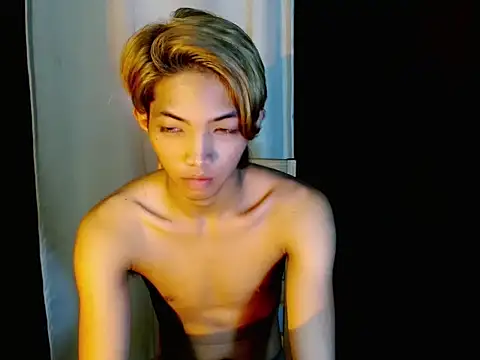 Snapshot of addicted_to_alex chatting on 02-20-26, 07:25 addicted to alex online show from 02-20-26, 07:25