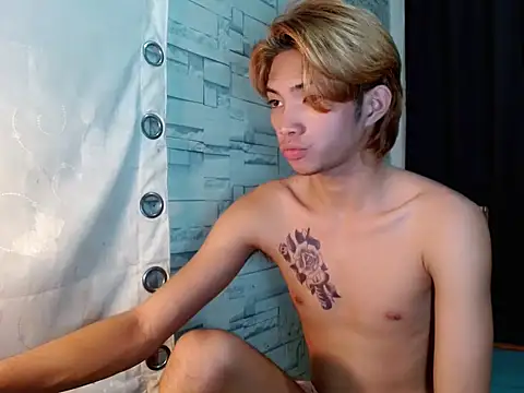 Snapshot of addicted_to_alex chatting on 02-23-26, 05:54 addicted to alex online show from 02-23-26, 05:54