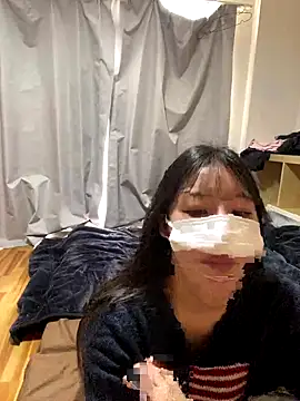 Snapshot of happy_hino chatting on 12-14-25, 04:29 happy hino online show from 12-14-25, 04:29