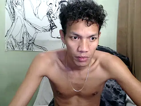 Snapshot of fantasy_davidxx chatting on 05-13-26, 01:03 fantasy davidxx online show from 05-13-26, 01:03