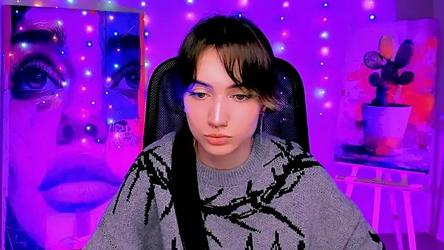 Snapshot of olivianorton chatting on 01-12-26, 12:21 olivianorton online show from 01-12-26, 12:21