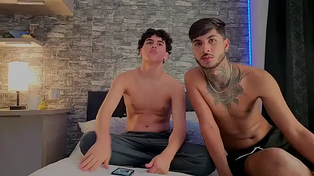 Snapshot of Theimperialboys_ chatting on 04-25-26, 07:00 Theimperialboys online show from 04-25-26, 07:00