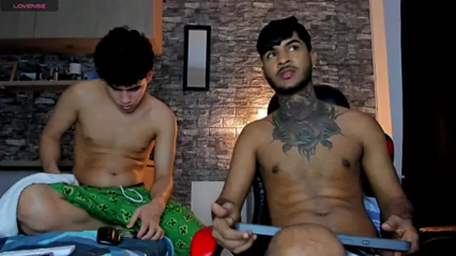 Snapshot of Theimperialboys_ chatting on 07-10-26, 02:49 Theimperialboys online show from 07-10-26, 02:49