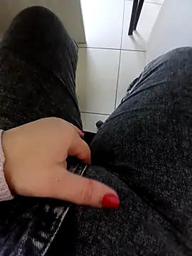 elisaelisa12 online show from 11-08-25, 09:53