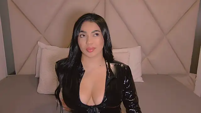 CharlotteeBrownn online show from 07-04-26, 08:31