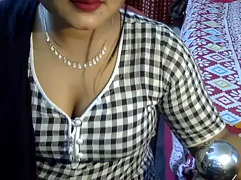 Nusrat Faria07 online show from 10-21-25, 02:56