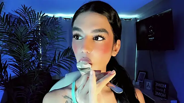 Snapshot of LanaOrtiiz chatting on 09-11-25, 07:03 LanaOrtiiz online show from 09-11-25, 07:03