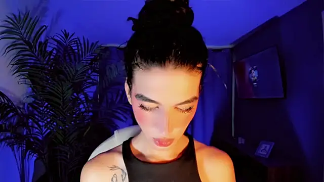 Snapshot of LanaOrtiiz chatting on 09-15-25, 10:43 LanaOrtiiz online show from 09-15-25, 10:43