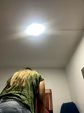 emma hot2006 online show from 10-03-25, 03:42