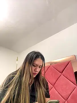 emma hot2006 online show from 11-07-25, 06:30