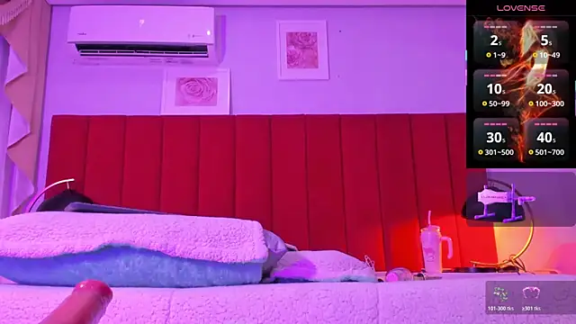 Snapshot of eimy_jones_ chatting on 11-29-25, 03:31 eimy jones online show from 11-29-25, 03:31