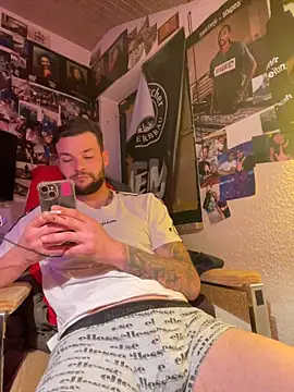 Mexxwell69 online show from 11-01-25, 04:42