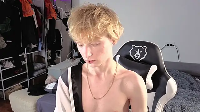 Your avatar online show from 10-23-25, 11:57