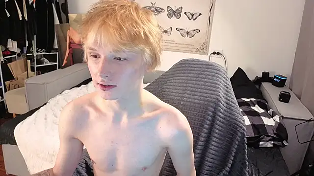 Your avatar online show from 11-06-25, 07:04