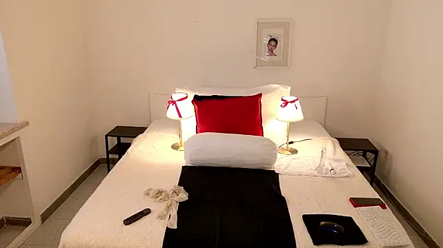 DaisyDea online show from 10-10-25, 03:11