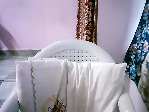 Snapshot of jannu6482 chatting on 09-28-25, 05:35 jannu6482 online show from 09-28-25, 05:35