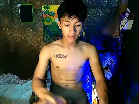 Snapshot of naughtyboyloy_0 chatting on 09-14-25, 04:28 naughtyboyloy 0 online show from 09-14-25, 04:28