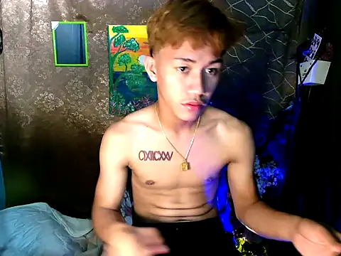 Snapshot of naughtyboyloy_0 chatting on 09-21-25, 09:00 naughtyboyloy 0 online show from 09-21-25, 09:00